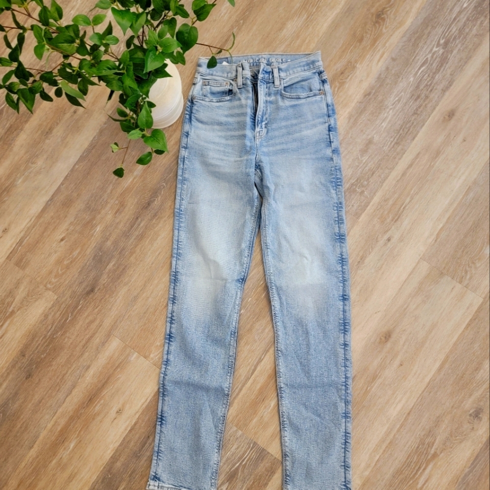 AE Womens Jeans